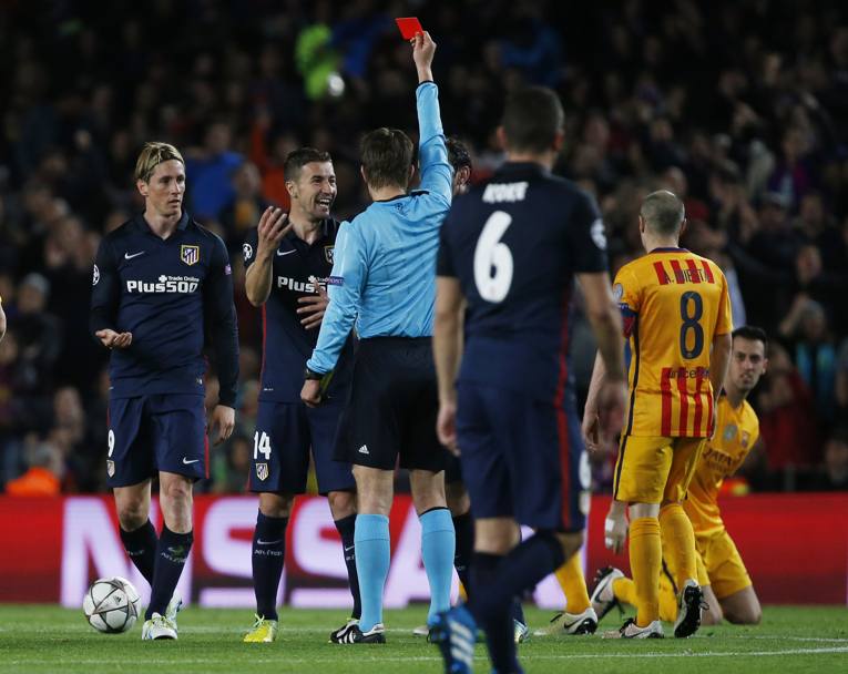 Secondo giallo e cartellino rosso per Torres: espulso al 35&#39;. Reuters